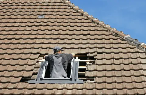 Pose de velux à Saint-Julien de Vouvantes
